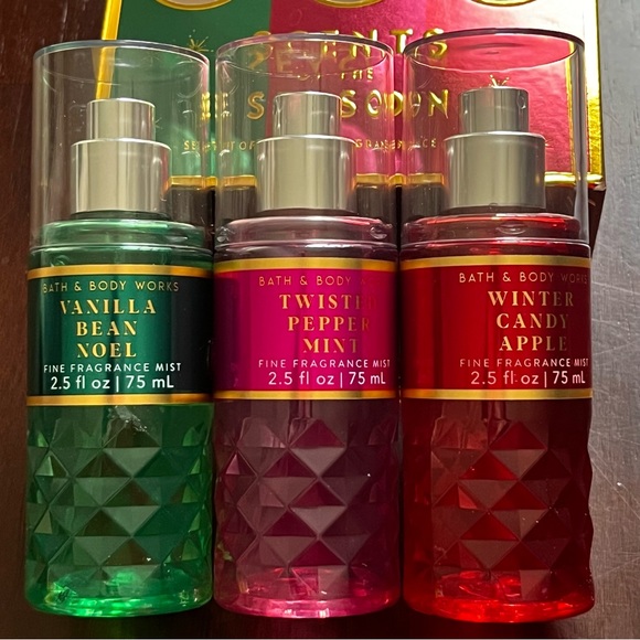 Scents of the Holiday Season NEW in box 3 piece gift set bath and body works - Picture 2 of 4